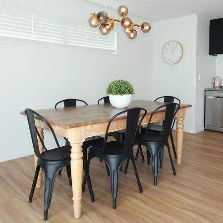 3 - Sunny Brand New House Villa Уанака Екстериор снимка