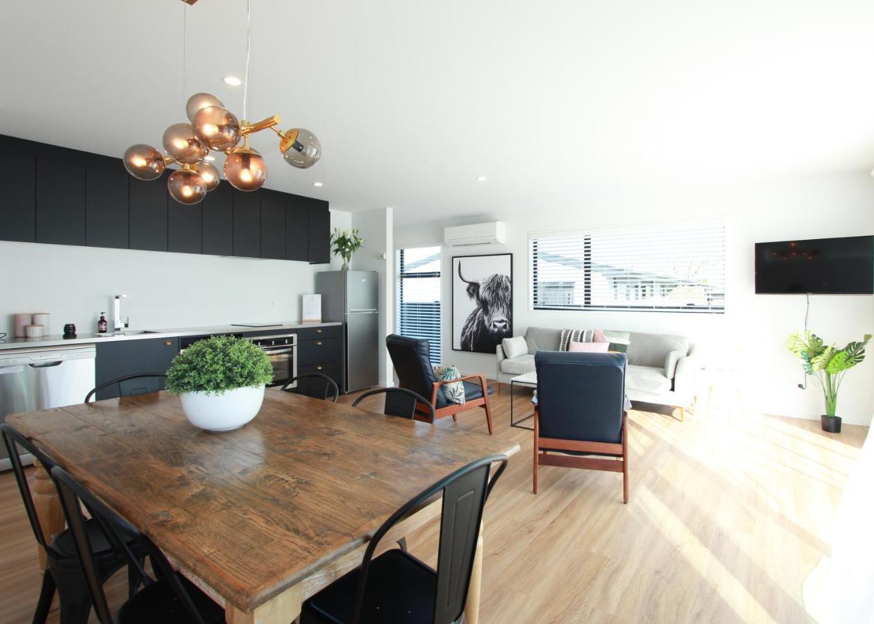 3 - Sunny Brand New House Villa Уанака Екстериор снимка