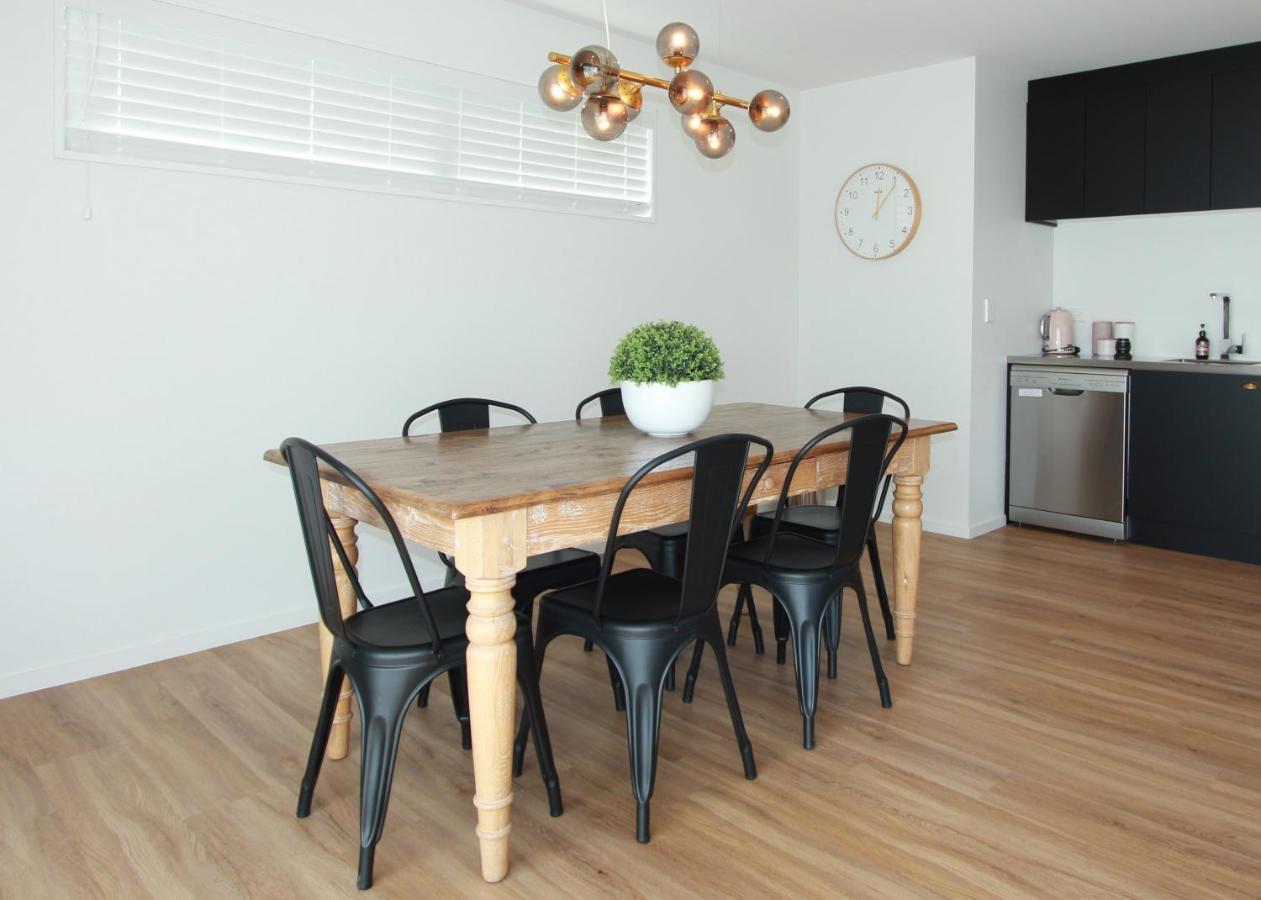 3 - Sunny Brand New House Villa Уанака Екстериор снимка