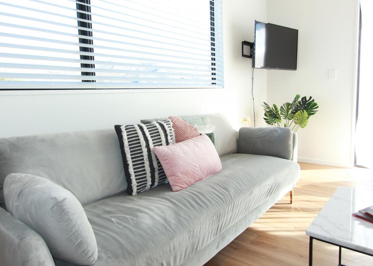 3 - Sunny Brand New House Villa Уанака Екстериор снимка