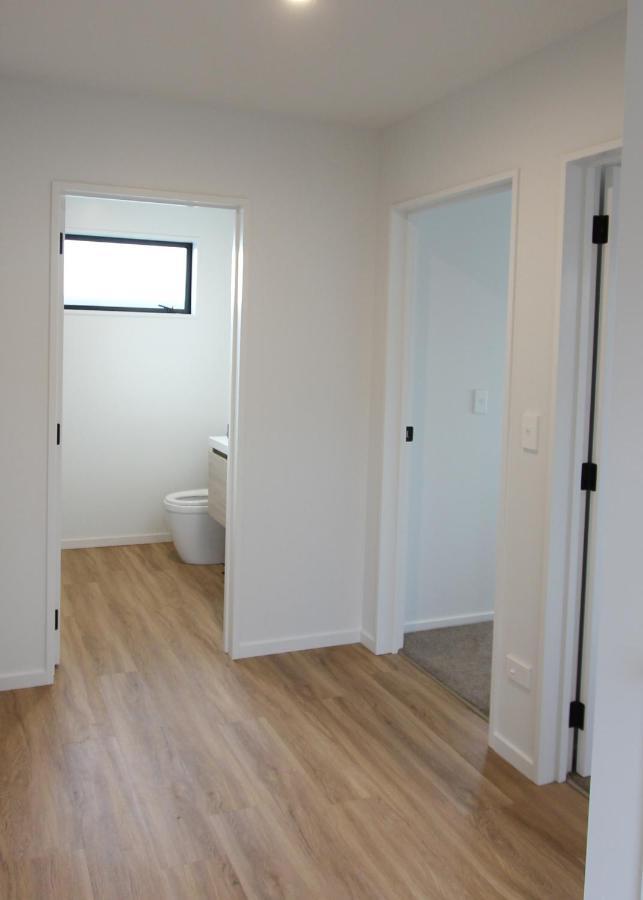 3 - Sunny Brand New House Villa Уанака Екстериор снимка